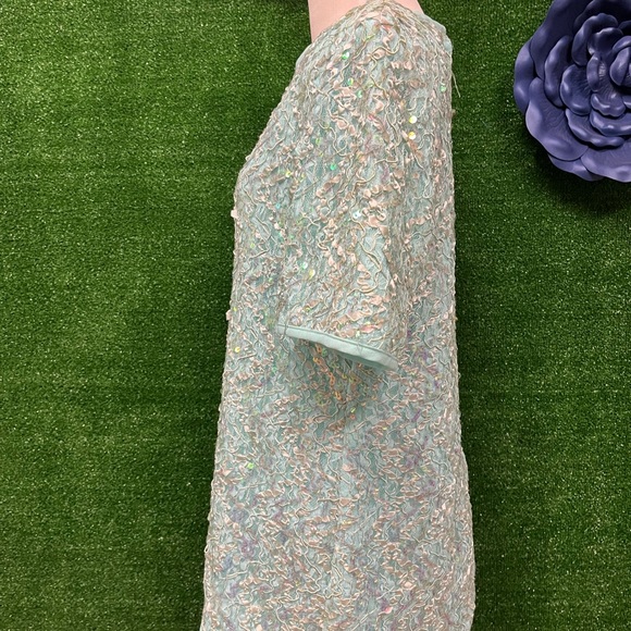 Vintage Caron Chicago blue sequin top fits like a medium, slight lose fit. - Picture 2 of 8